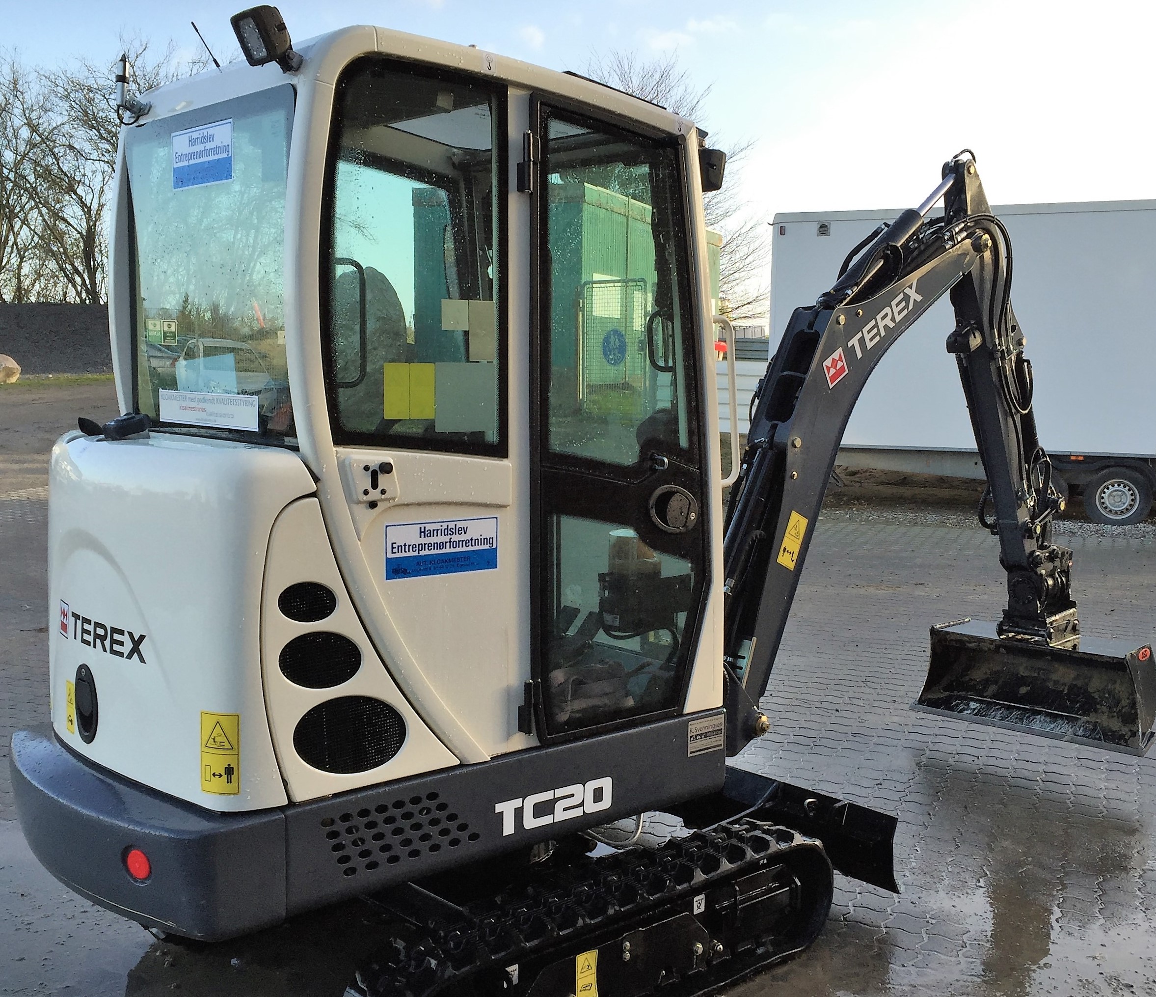 2 Tons TC 20 Minigraver Med Tiltskovl